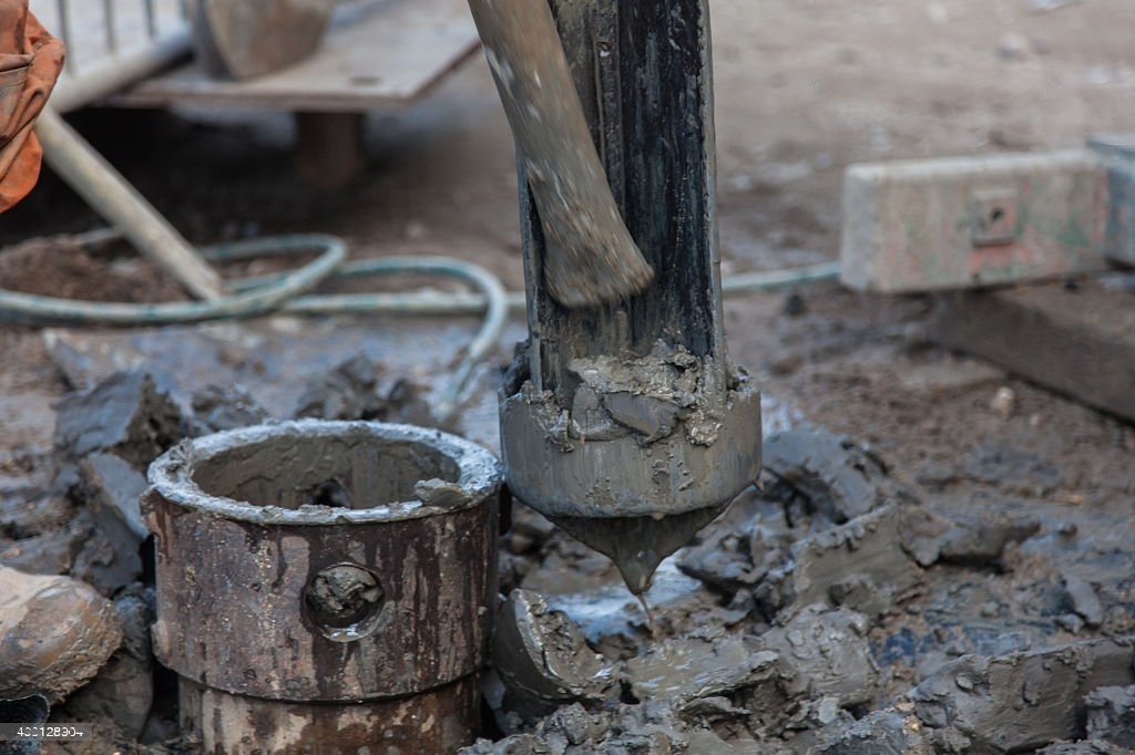 عدم تسليك المجاري والمواسير